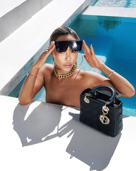 Anthia Mo actrice libre galeries