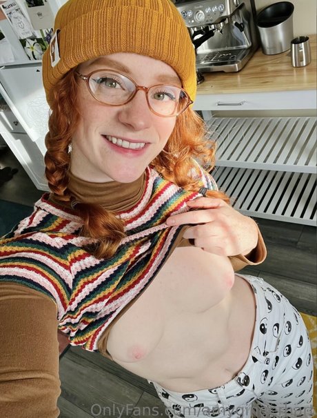 Amy Hart modelo desnuda imágenes