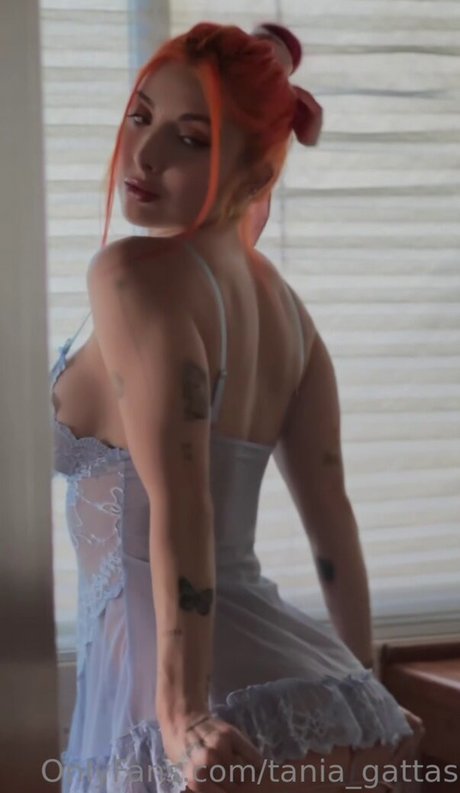 Tania Gattas nus de stars du porno archive