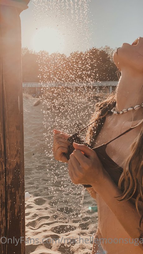 Ellie Land star érotique img