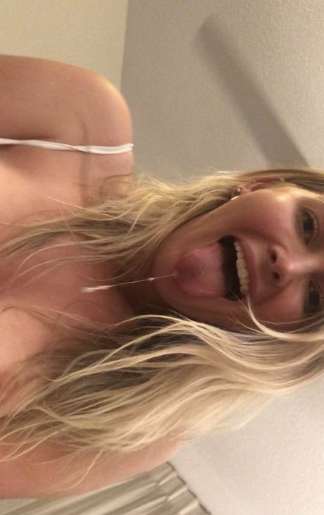 Elle Knox jolie étoile archive