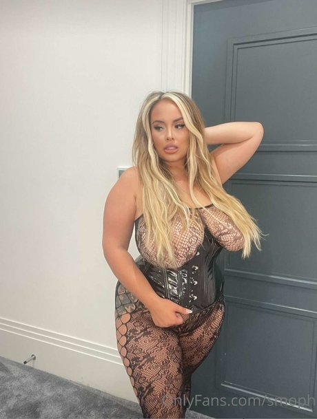 Smoph hot pornstar picture