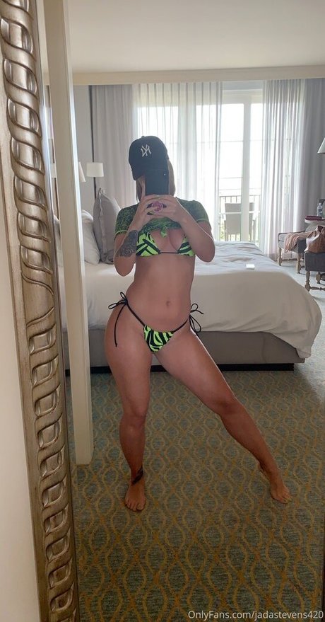Jada Stevens porn star pics