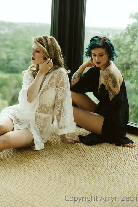 Arryn Zech actrice nue des photos