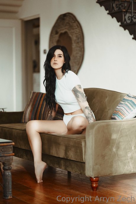 Arryn Zech xxx pornstar photo
