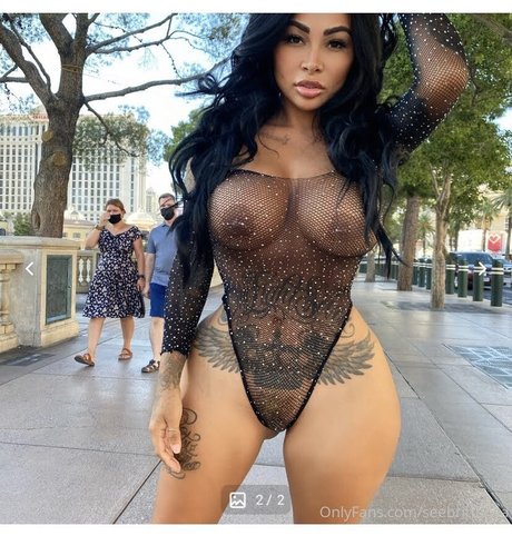 Brittanya Razavi xxx model picture