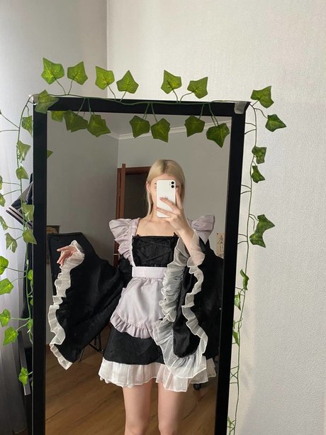 blonde strip onlyfans naked pics