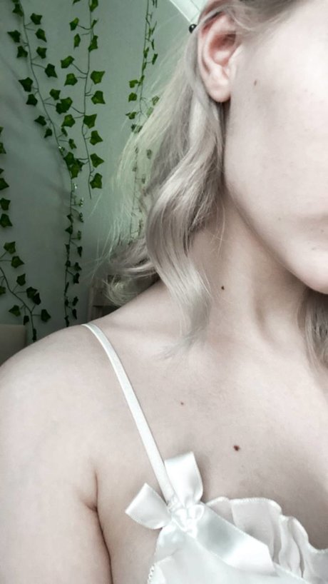 blonde handjob onlyfans beautiful naked pic