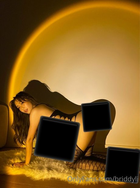 Briddy Li actrice pornographique images