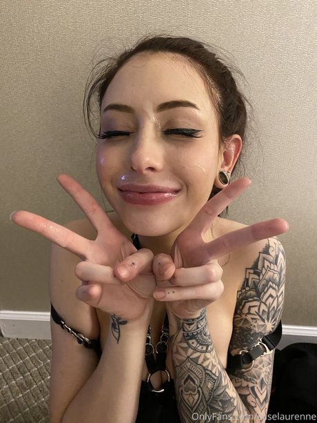 Elise Laurenne star du sexe galerie