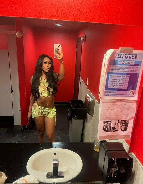 yazzyyams star érotique galerie