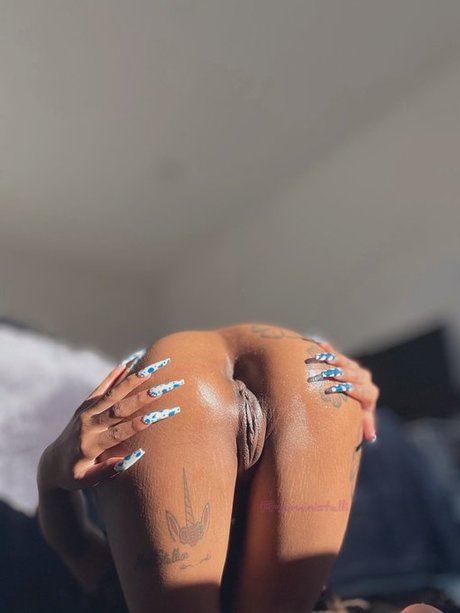 Mini Stalli estrella porno agradable imagen