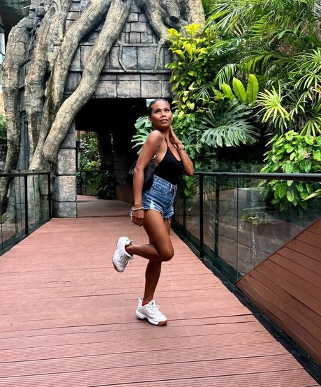 Morena Mitch xxx estrella porno galería