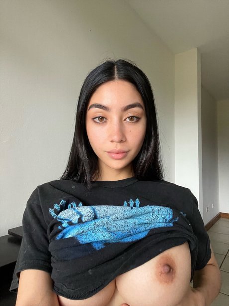 Valentina Olivas actrice érotique galerie