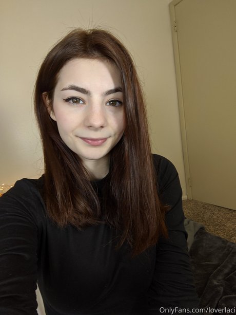 LoverLaci modelo adulto foto