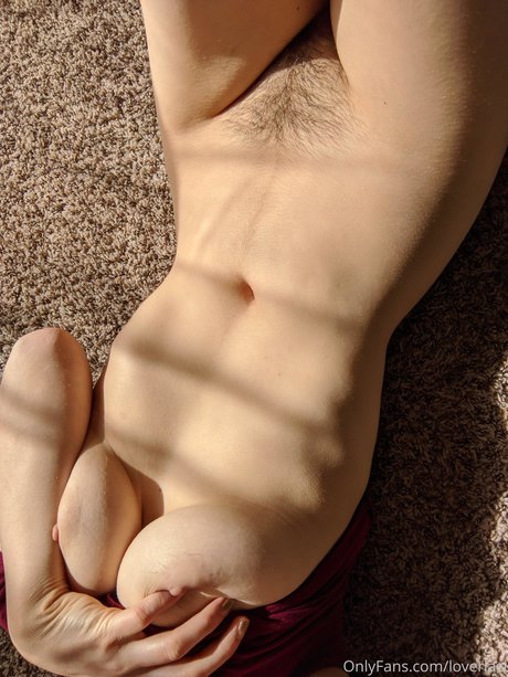 LoverLaci modelo superior foto