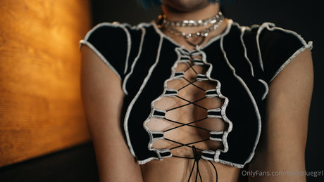 Trixy Blue jolie actrice image