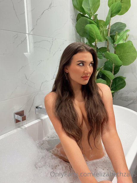 Elizabeth Zaks estrella porno desnuda galerías
