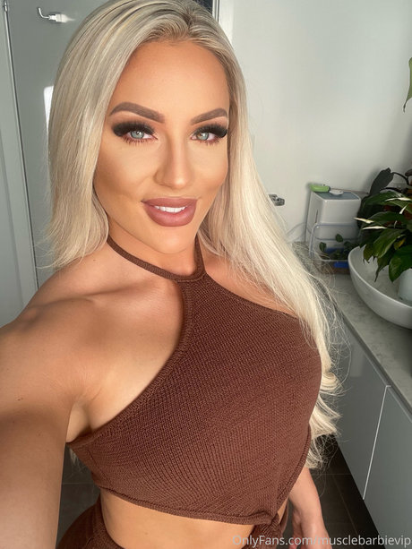 Muscle Barbie_ star du porno exclusive galerie