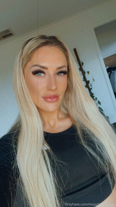 Muscle Barbie_ hermosa estrella imágenes