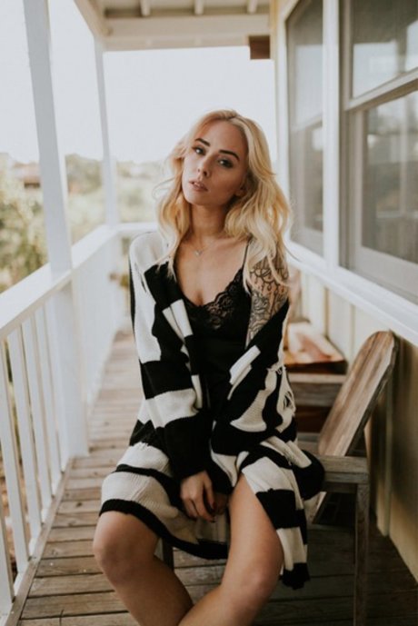 Alysha Nett art actress archive
