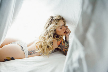 Alysha Nett estrella bonita foto