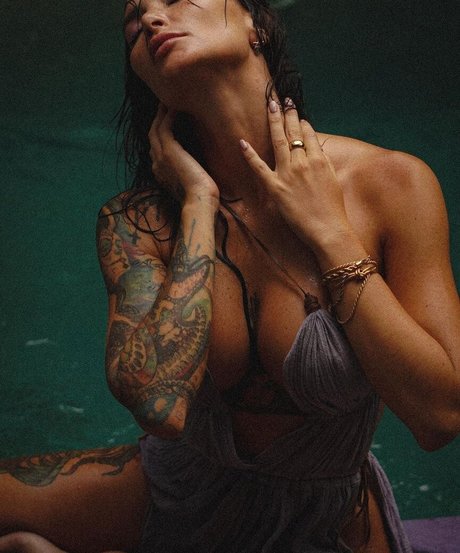 Angelica Anderson modèle artistique galeries