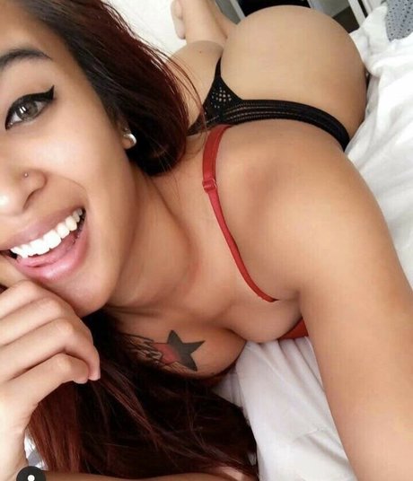 Regina Unite estrella porno atractiva imágenes