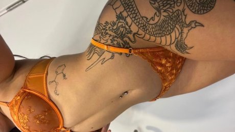 kimwittt star erotic pics