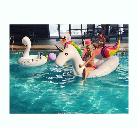 Autumn Moretti arte estrella porno foto