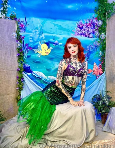 maudfrainklen estrella sexy foto