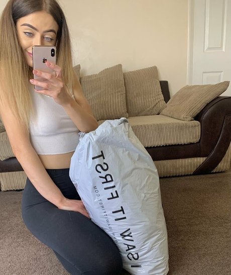 larnaronlyfans actriz atractiva recopilación