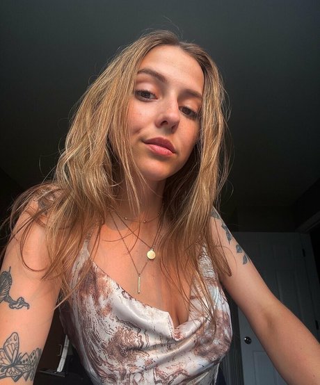 ASMR Rebecca star hot pics