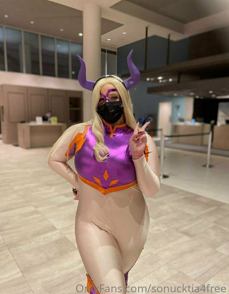 sonucktia4free actrice sexy photos