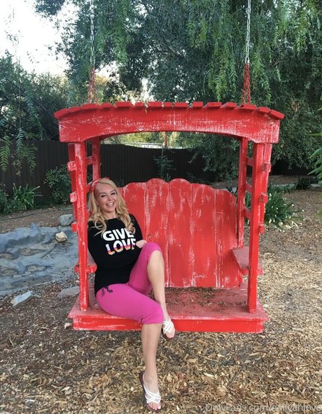 aaliyahlove desnudos de modelos galería