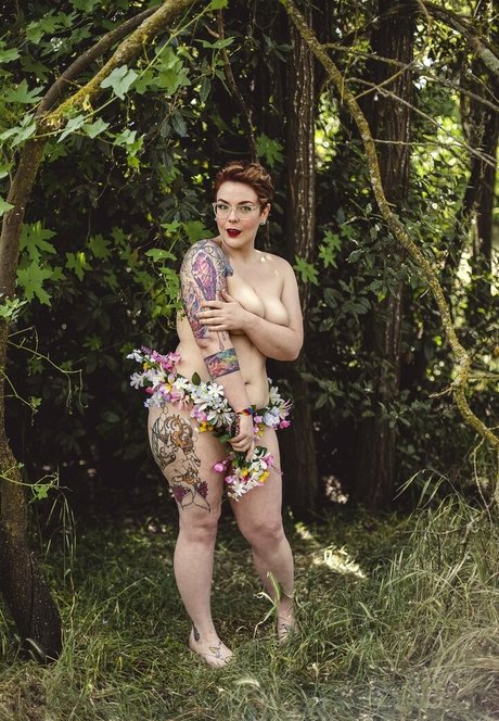 irisreigns art modèle images