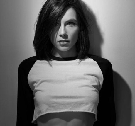 Emma Victoria Louise hermosa estrella porno galerías