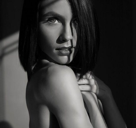 Emma Victoria Louise star du porno en haute qualité archive