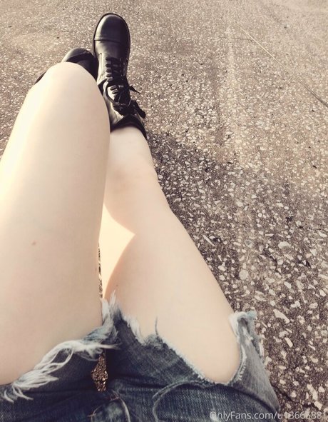 jickyj desnudos de modelos imágenes