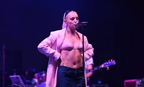 Alexandra Stan naked model picture