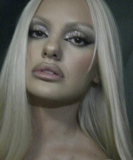 Alexandra Stan perfect actress picture