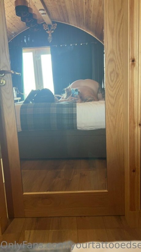 yourtattooedsecret actrice chaude archive