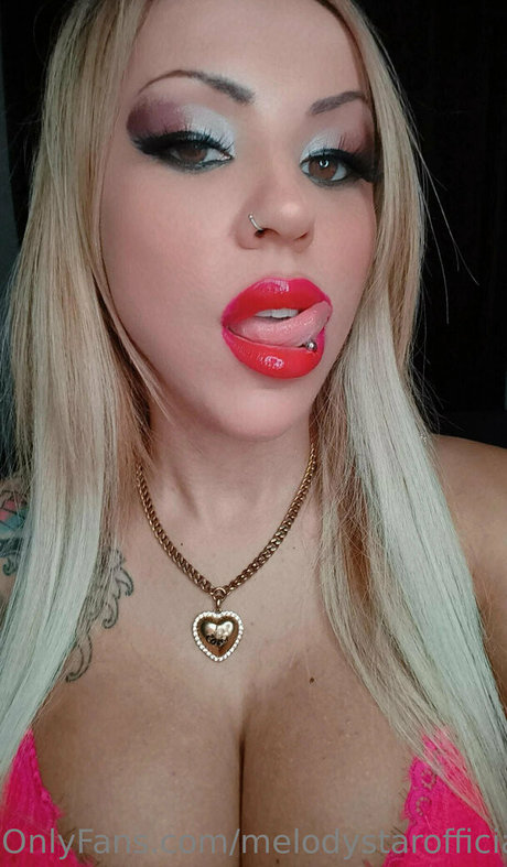 melodystarofficial modèle exclusif photos