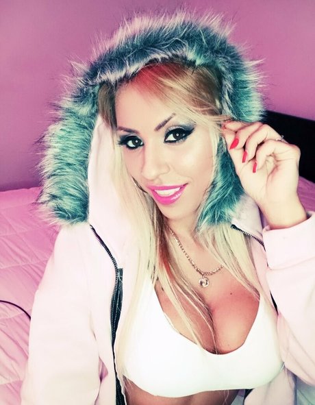 melodystarofficial estrella exclusiva galerías