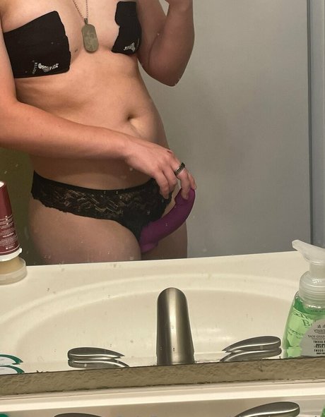 blo0d r0ach pornstar nude archive
