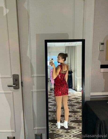 ebony mom onlyfans art naked img
