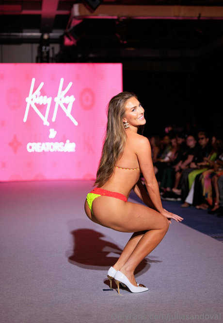 juliasandoval modelo desnuda galería