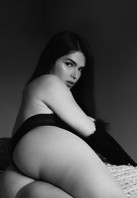 elvirarelv estrella porno sexy foto