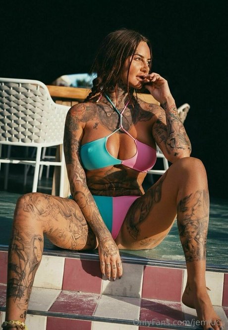 jemlucy hermosa actriz fotos