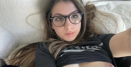 mannequin asiatique onlyfans pornographique en haute définition des photos